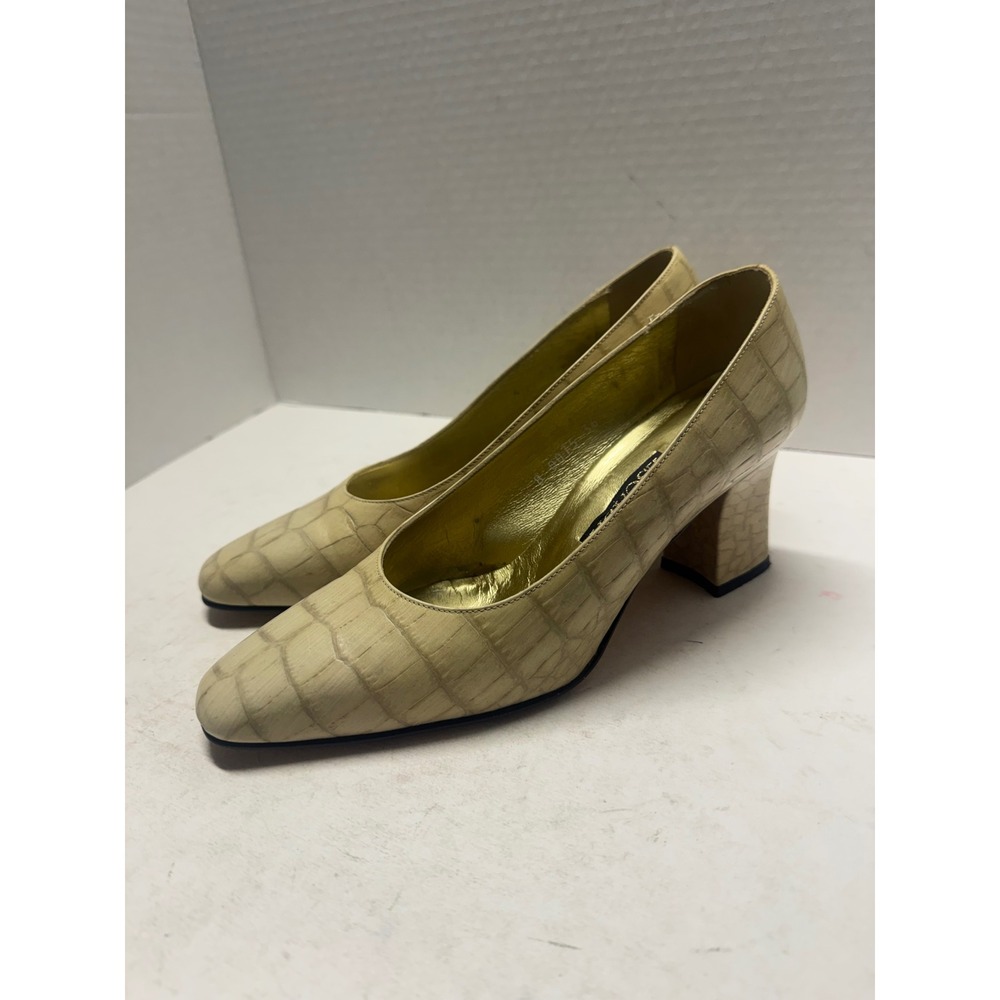 Escada Beige Croc Embossed Leather Block Heel Pumps Gold Logo Italy 36.5 6.5